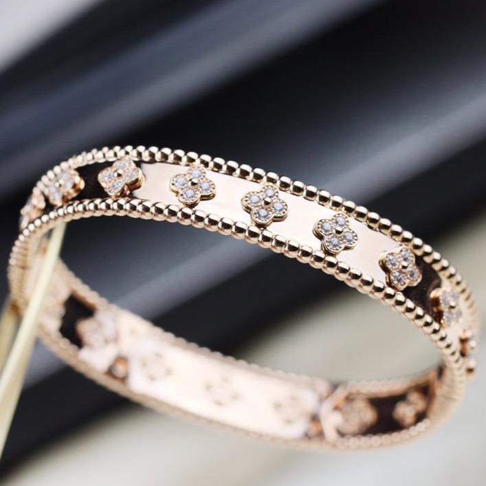 Van Cleef & Arpels CLOVER BRACELET 8MM DIAMONDS
