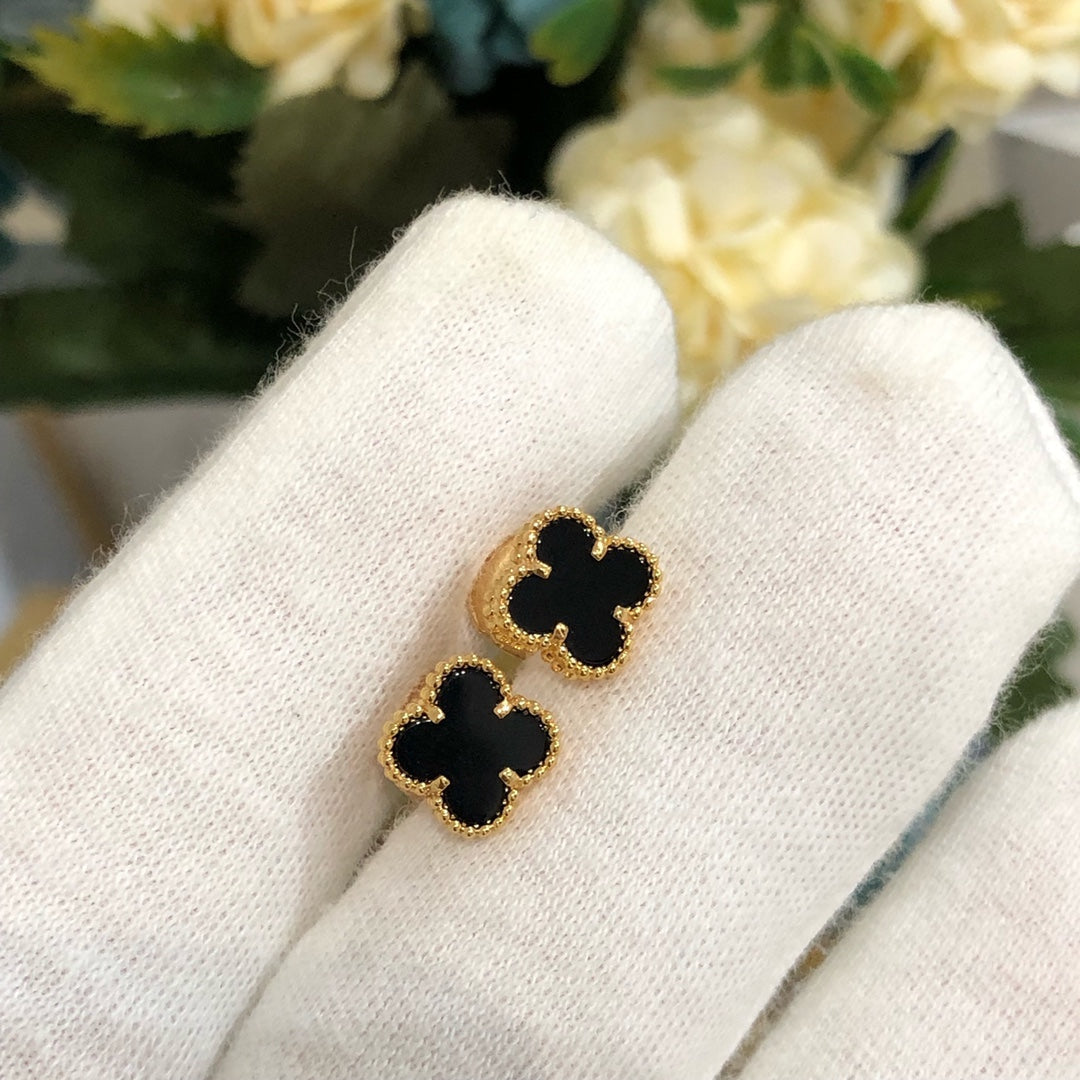 Van Cleef & Arpels CLOVER MINI GOLD EARRINGS