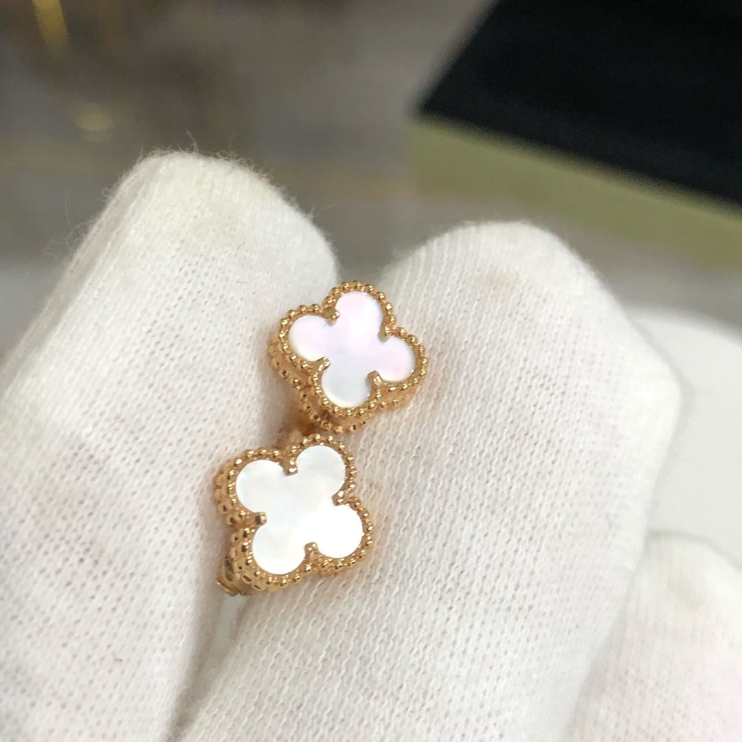Van Cleef & Arpels CLOVER MINI GOLD EARRINGS
