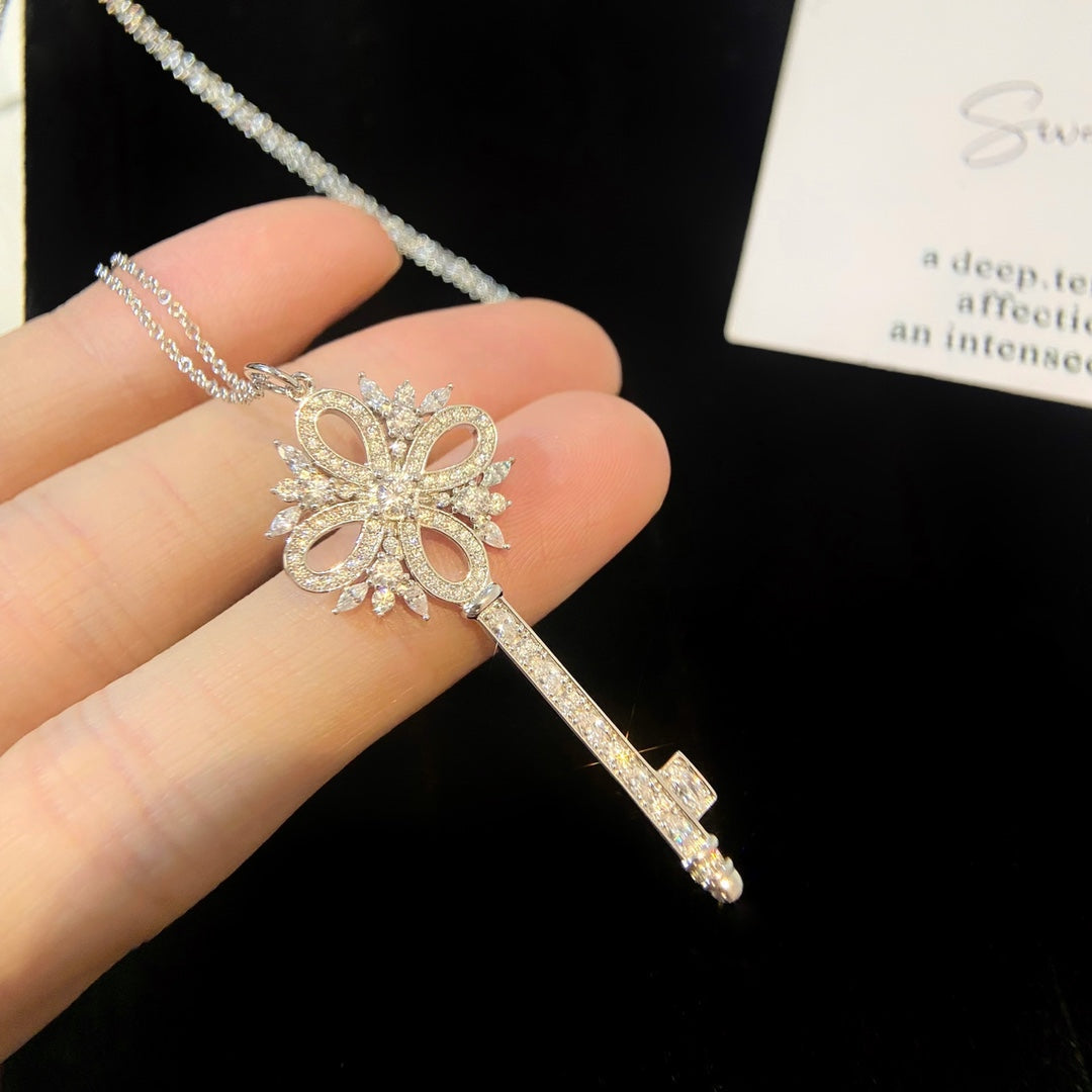 TIFFANY VICTORIA KEY PEDANT