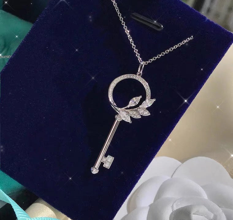 TIFFANY VICTORIA DIAMOND PINK GOLD VINE CIRCLE KEY NECKLACE
