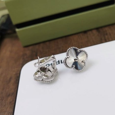 Van Cleef & Arpels CLOVER MEDIUM STUD EARRINGS