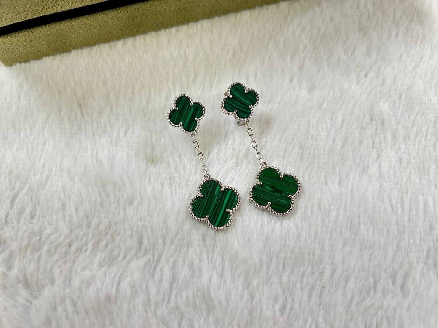 Van Cleef & Arpels CLOVER 2 MOTIF MALACHITE EARRINGS