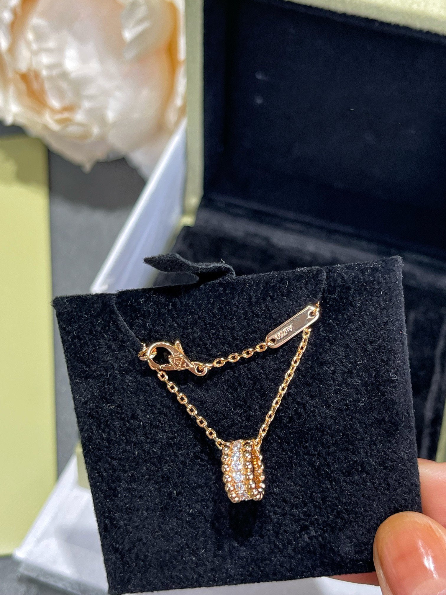 Van Cleef & Arpels PERLEE DIAMOND NECKLACE