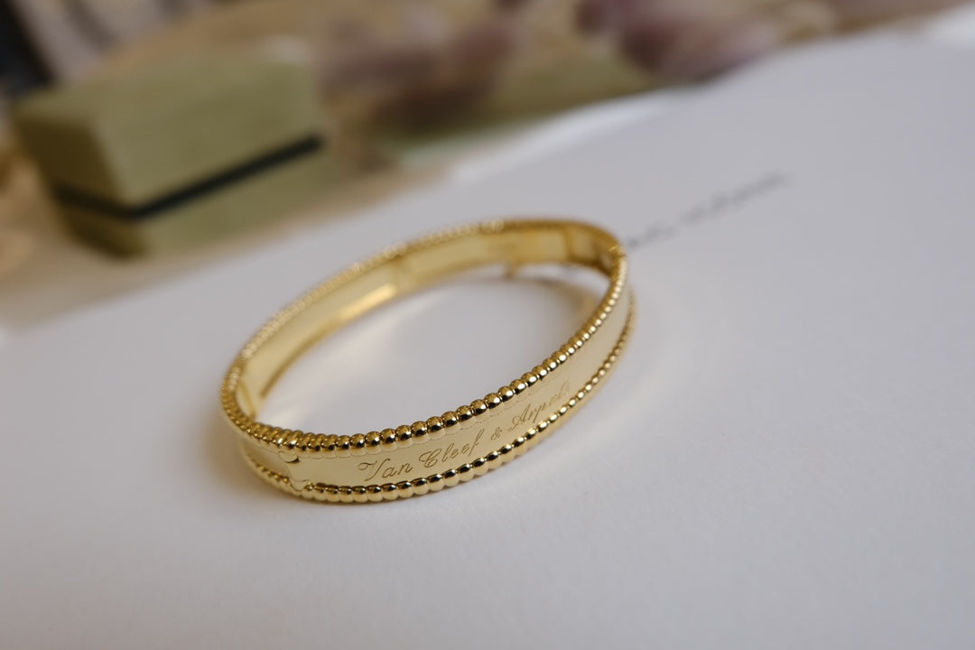 Van Cleef & Arpels PERLEE SIGNATURE BRACELET