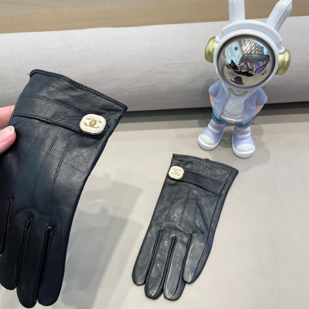CHANEL GLOVES IN BLACK LAMBSKIN 463791