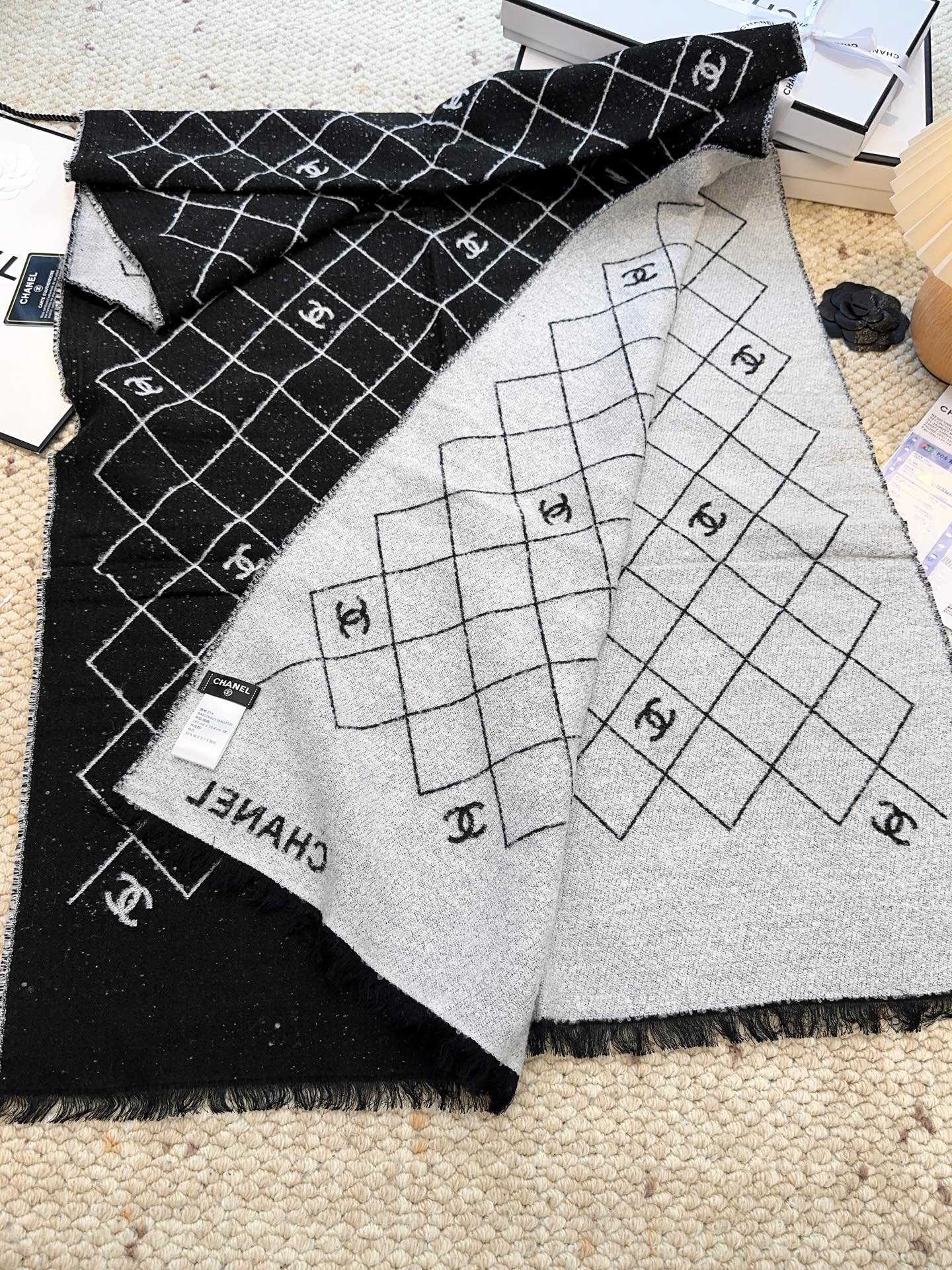 CHANEL 25S SCARF 195 CM IN CASHMERE 942782