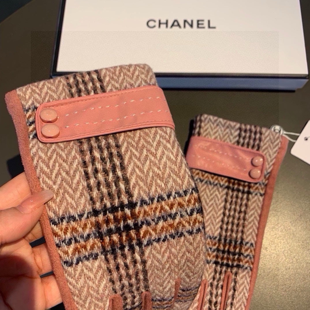 CHANEL GLOVES IN COLORFUL WOOL 429244