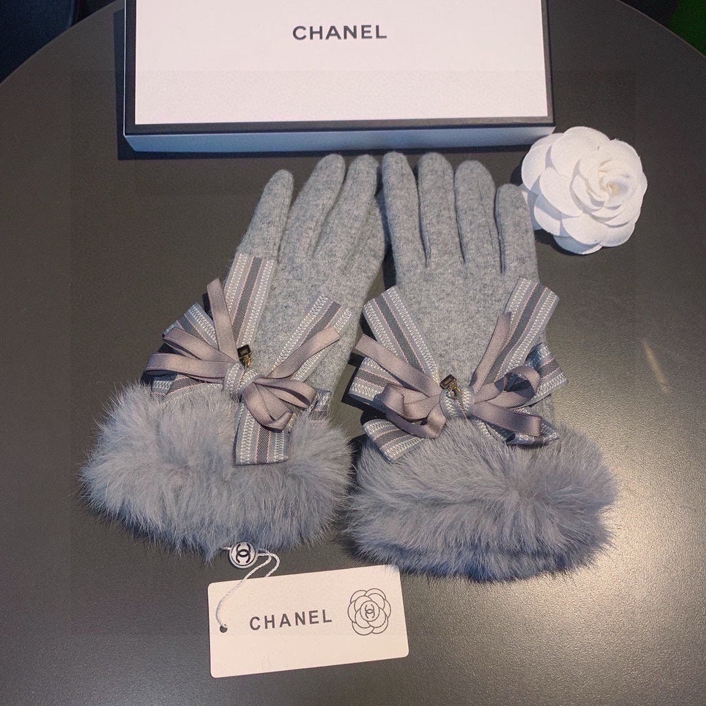 CHANEL GLOVES IN DOLPHIN GRAY WOOL AND RABBIT FUR 441838