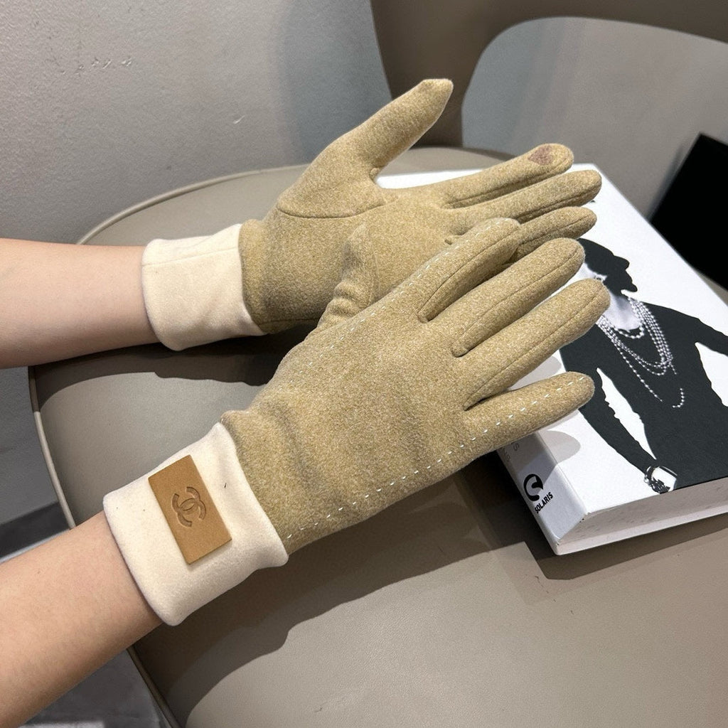 CHANEL GLOVES IN TORTILLA BROWN WOOL 462255