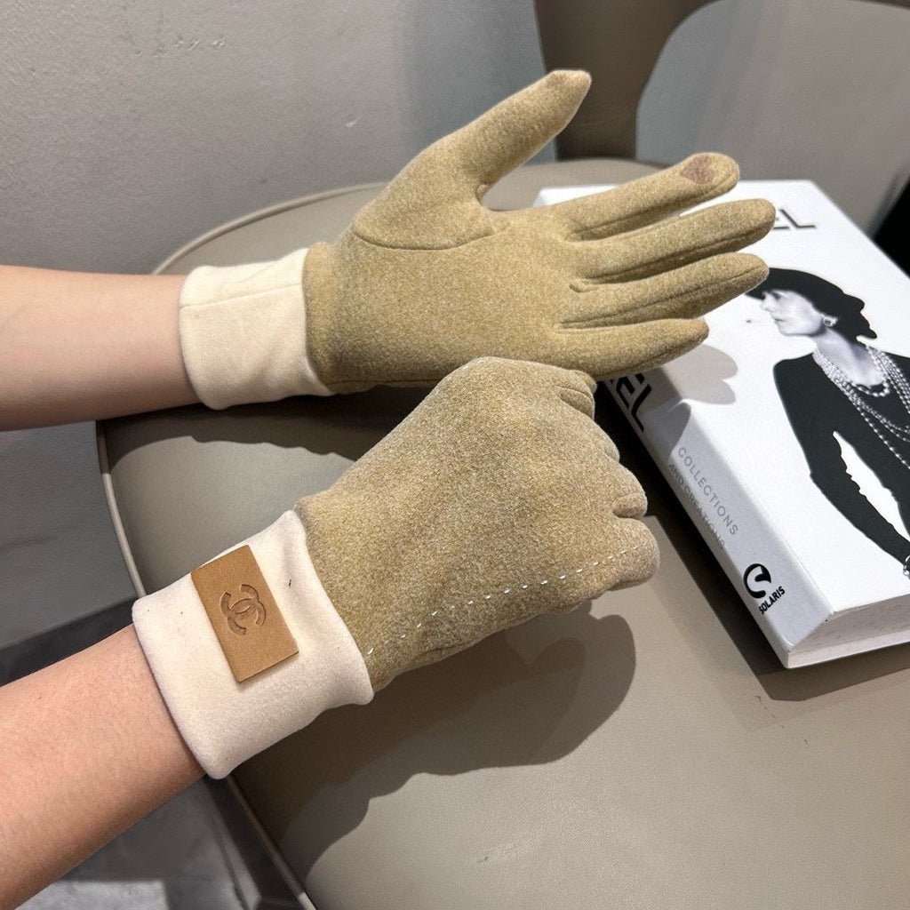 CHANEL GLOVES IN TORTILLA BROWN WOOL 462255
