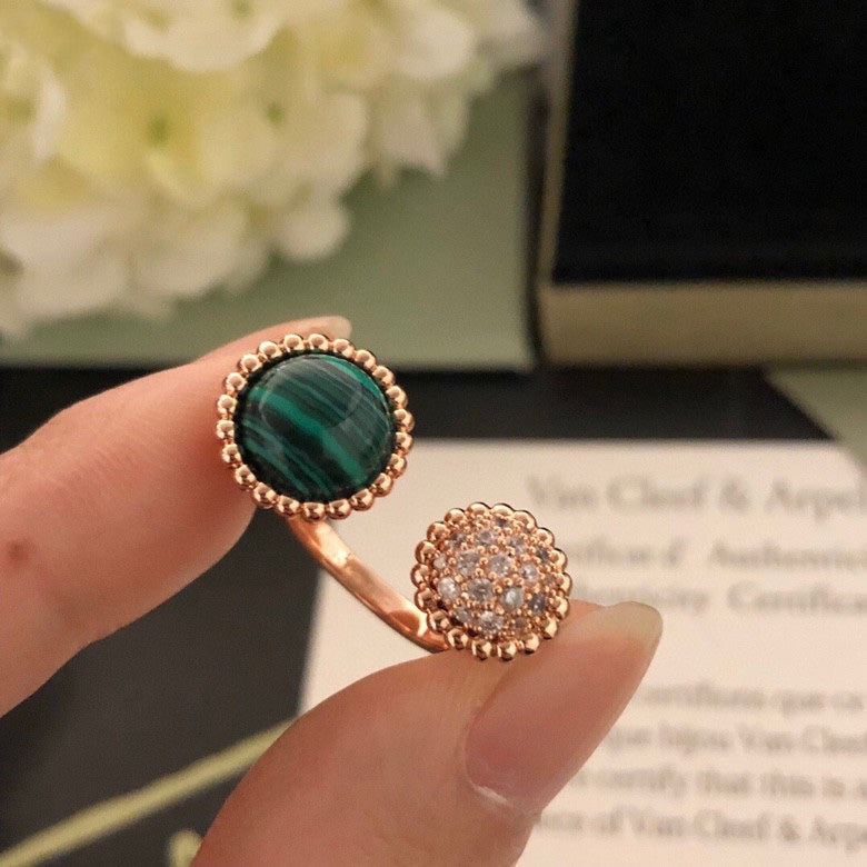 Van Cleef & Arpels PERLEE COULEURS DIAMOND PINK GOLD BETWEEN THE FINGER RING